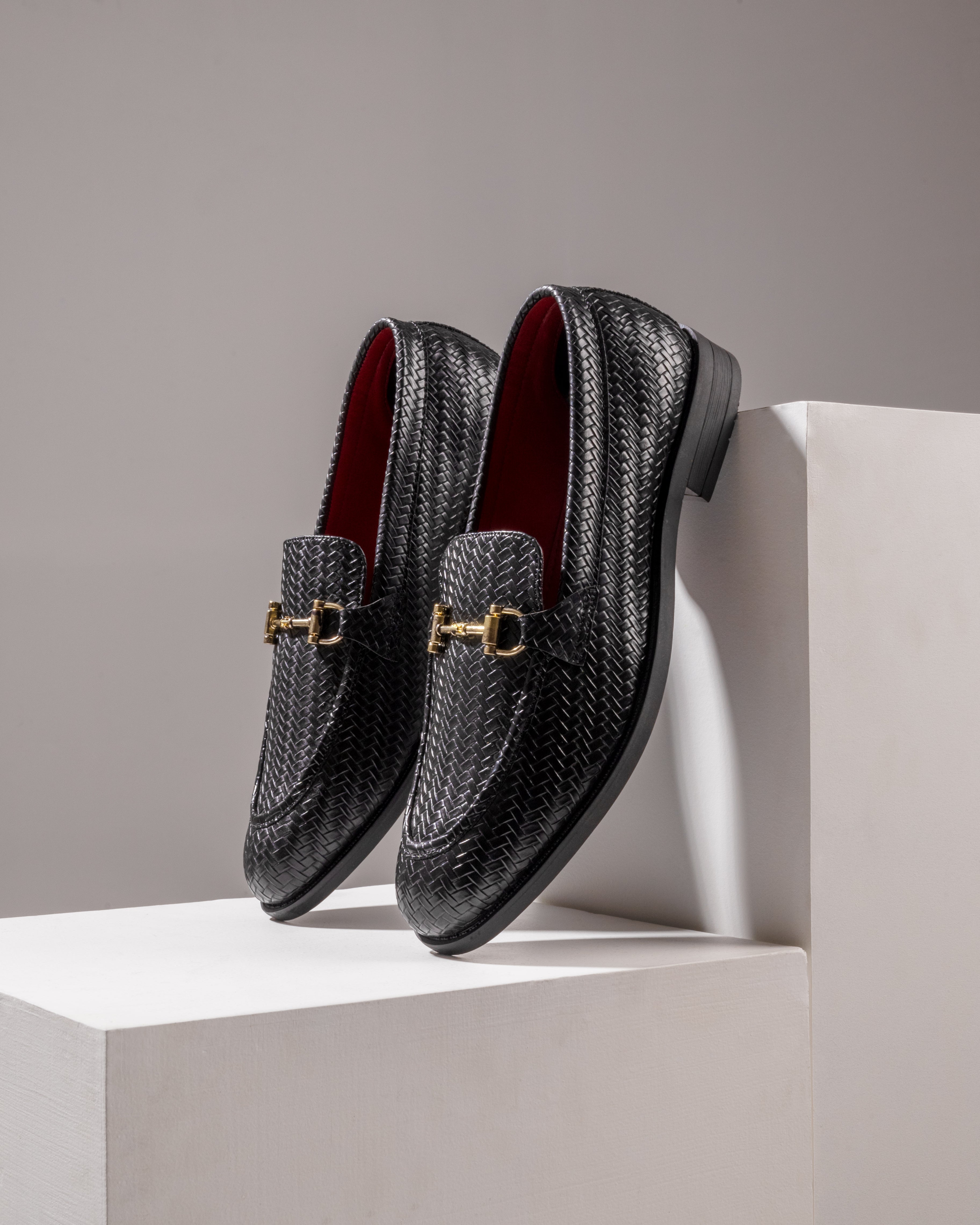 Italian Cut Textured Buckle Slipons (Black)