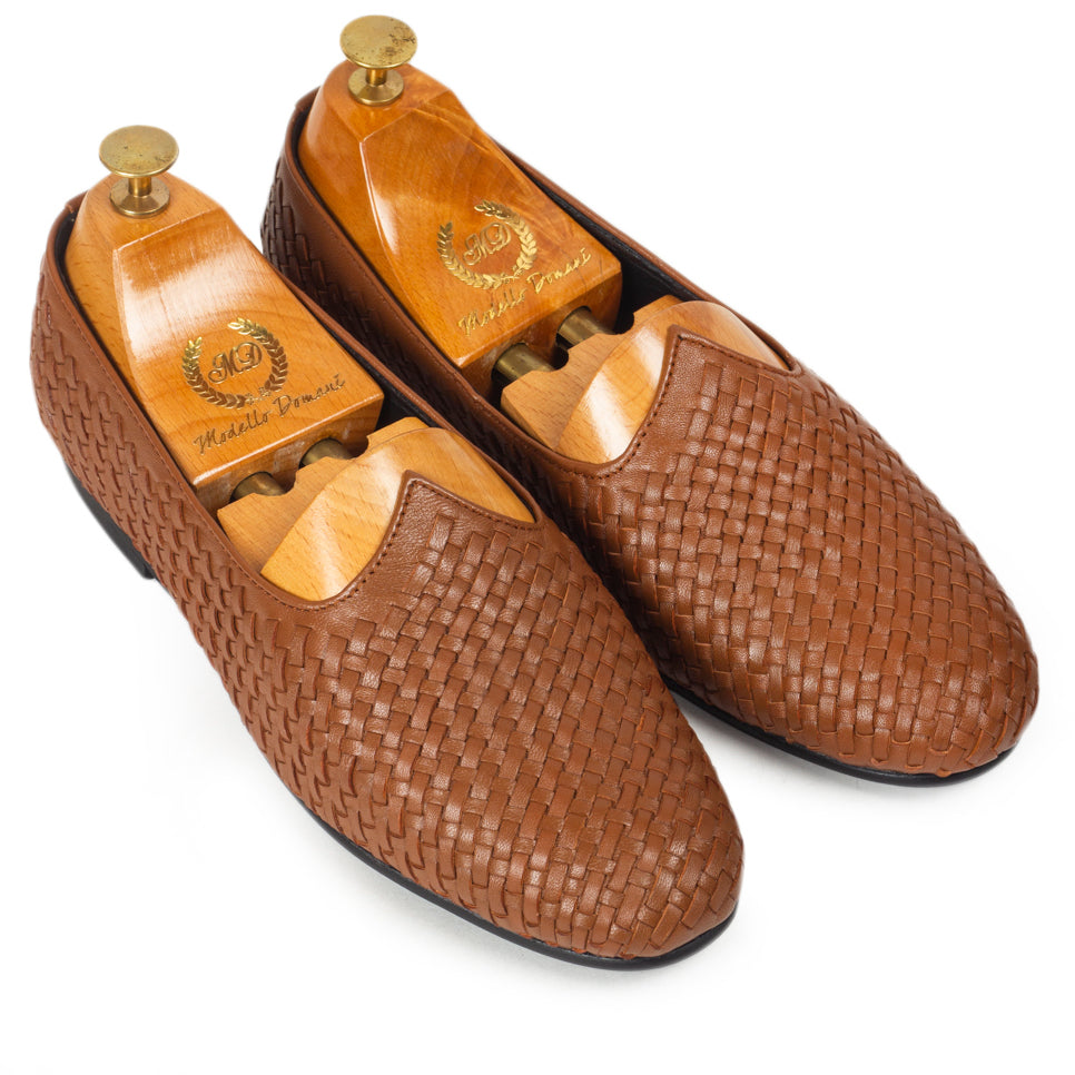 Woven Leather Juttis (Tan)