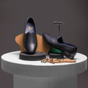 Textured Fusion Jutti Slipons (Black) — Black jutti | Modello Domani