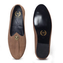 Pasha Suede Juttis (Sand Beige) — Beige juttis | Modello Domani