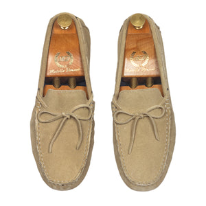 Gommino Suede Bow Loafers (Sand Beige)