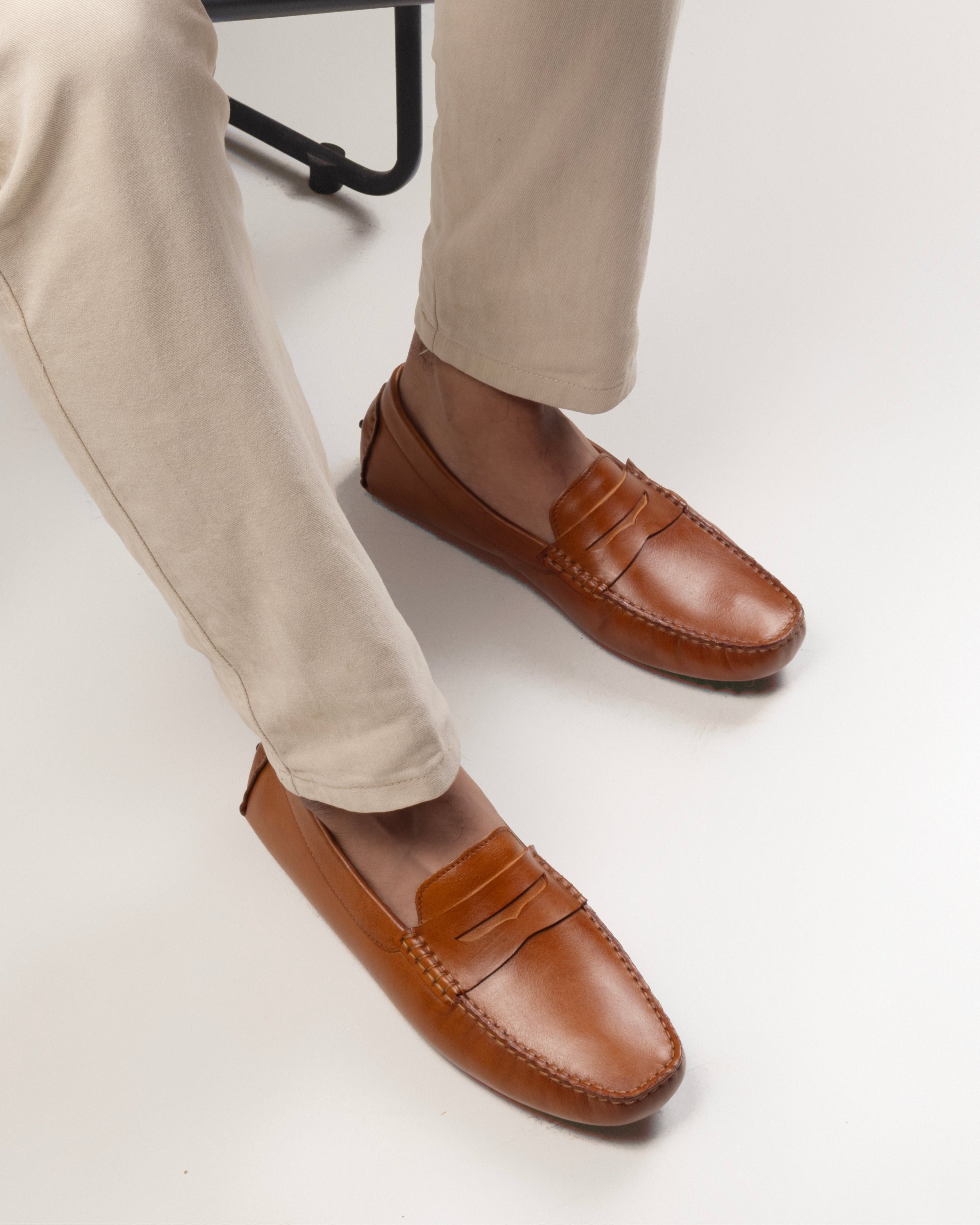 Gommino Leather Penny Loafers (Tan)