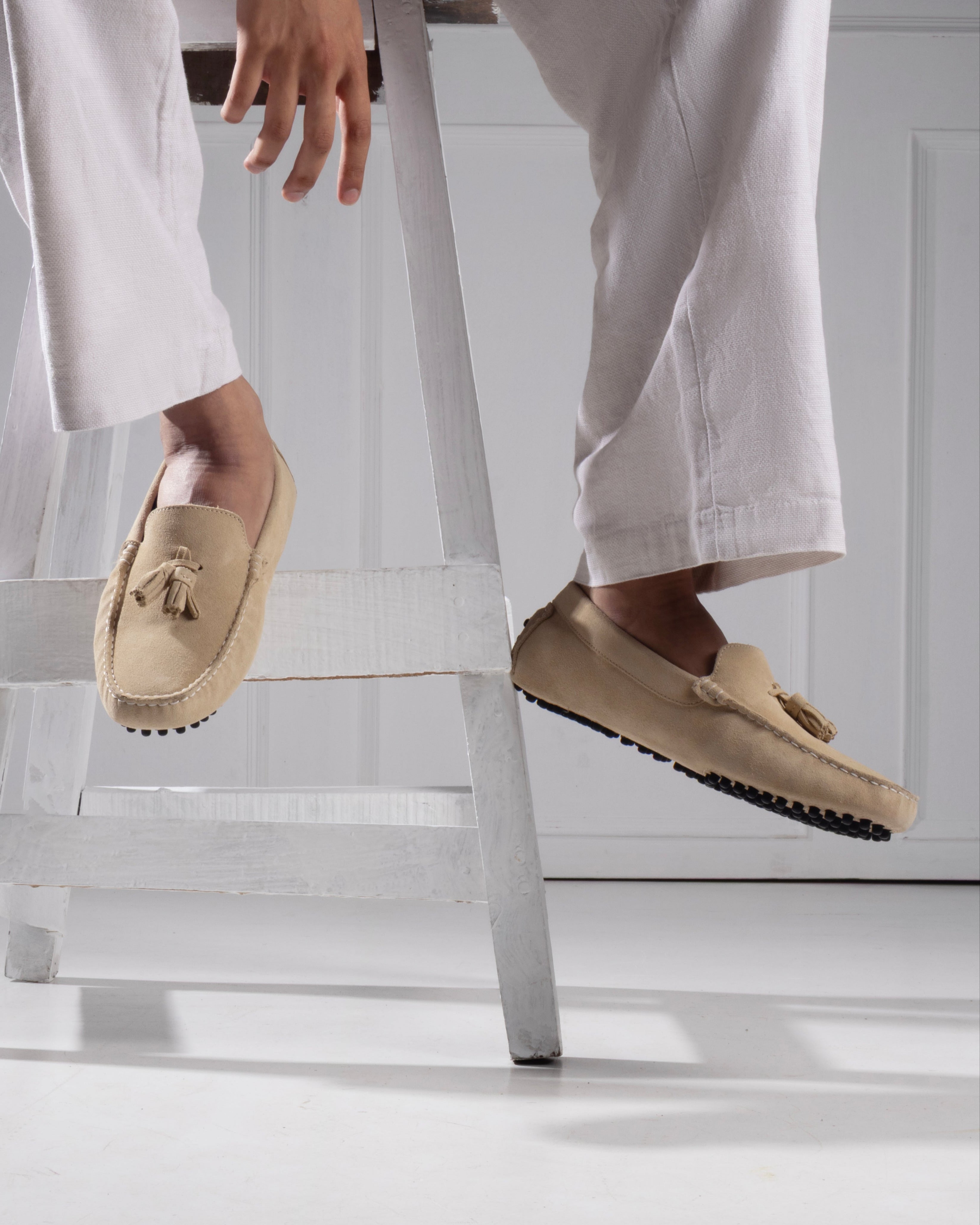 Gommino Suede Tassel Loafers (Beige)