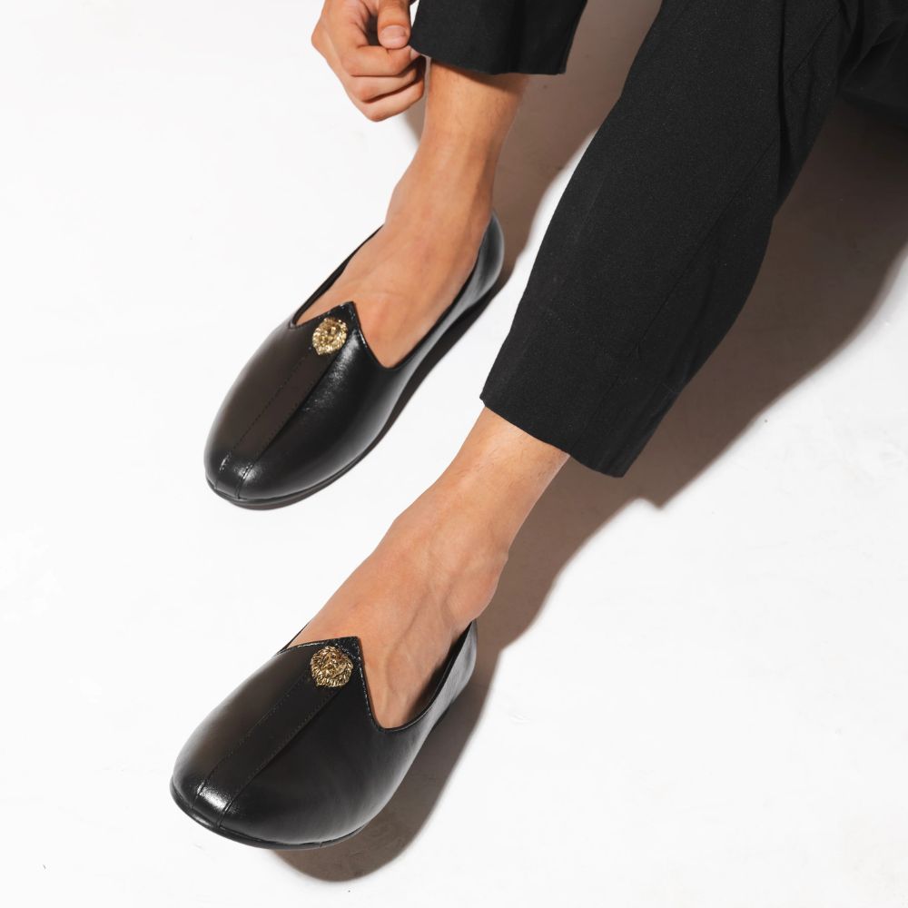 Pasha©️ Leather Juttis (Black)