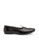 Royal Crest Leather Juttis (Patent Black)(Patent Copyright Artwork) — Black juttis | Modello Domani