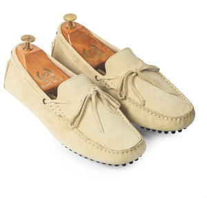 Gommino Suede Bow Loafers (Beige)